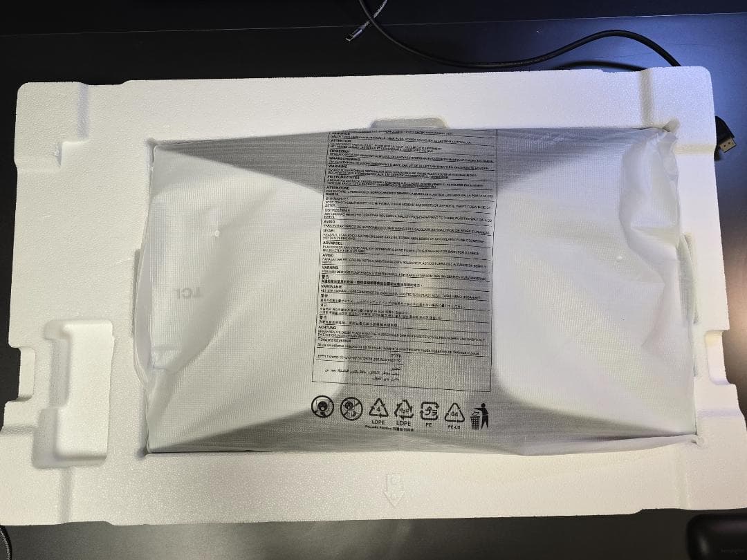 美品 TCL 27R83U 4K 160hz ゲーミング モニター