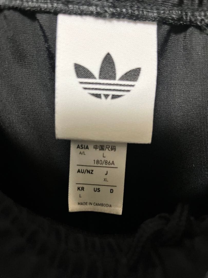 adidas originals firebird セットアップ　ハーフパンツ