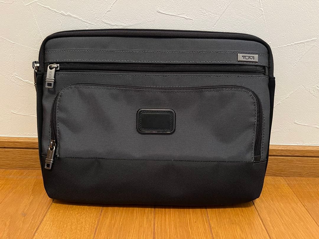 【美品】TUMI トゥミ ALPHA2 ラップトップカバー 026164PW