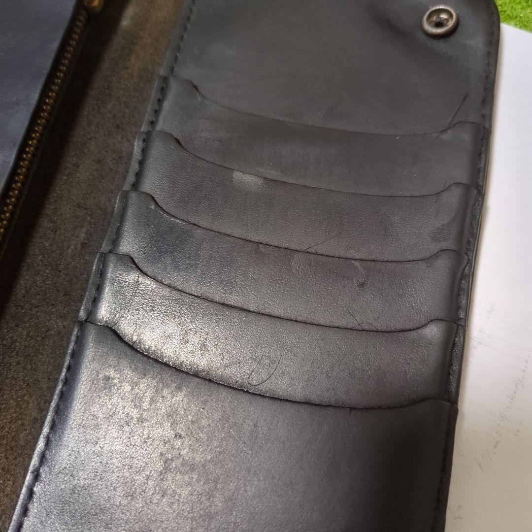 HTC ブラックスタッズ 黒長財布