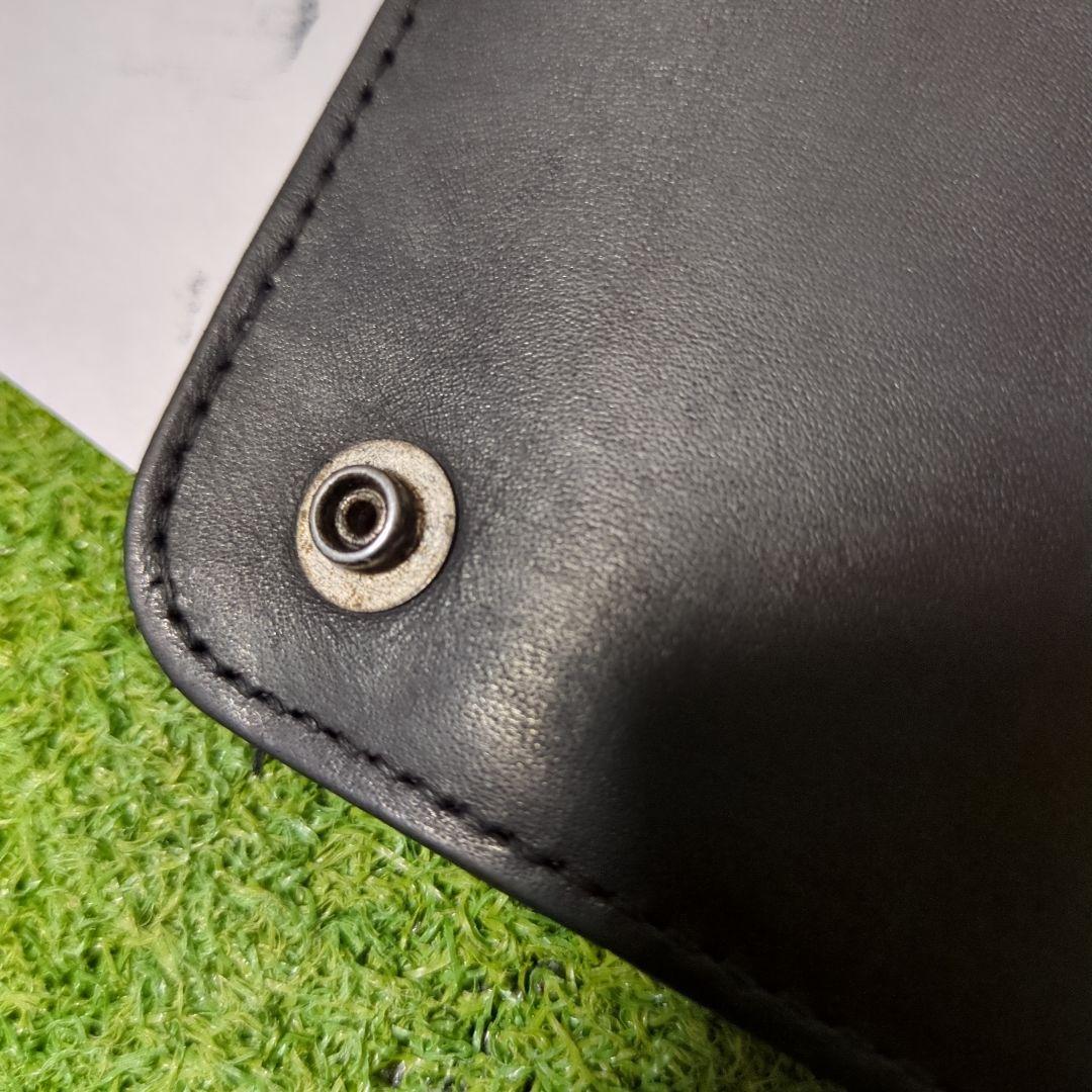 HTC ブラックスタッズ 黒長財布