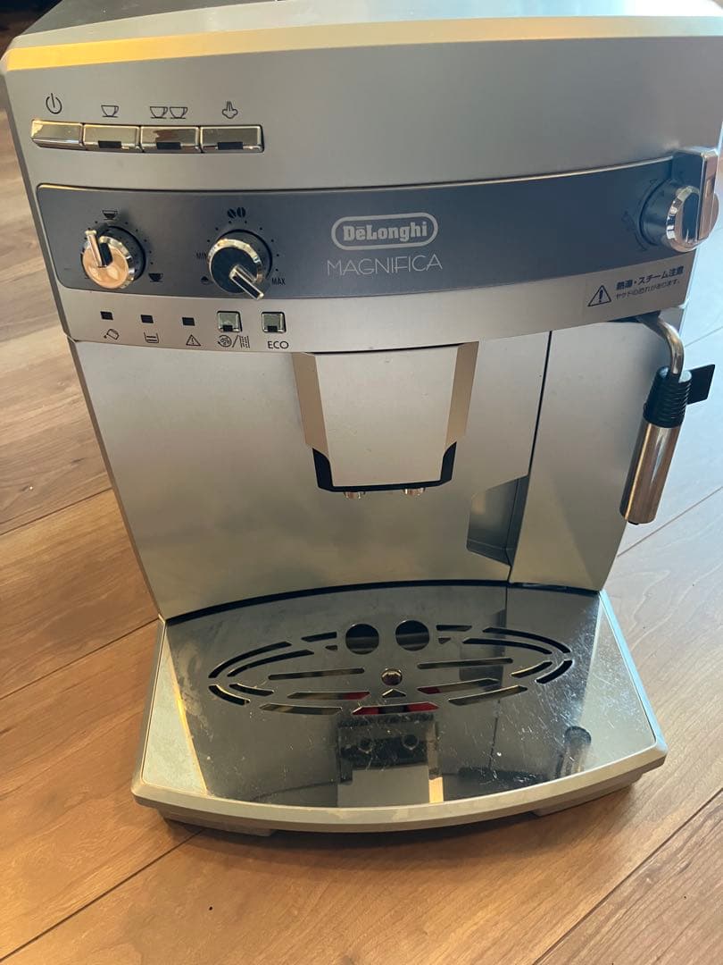 DeLonghi デロンギ　 エスプレッソマシン　ESAM03110