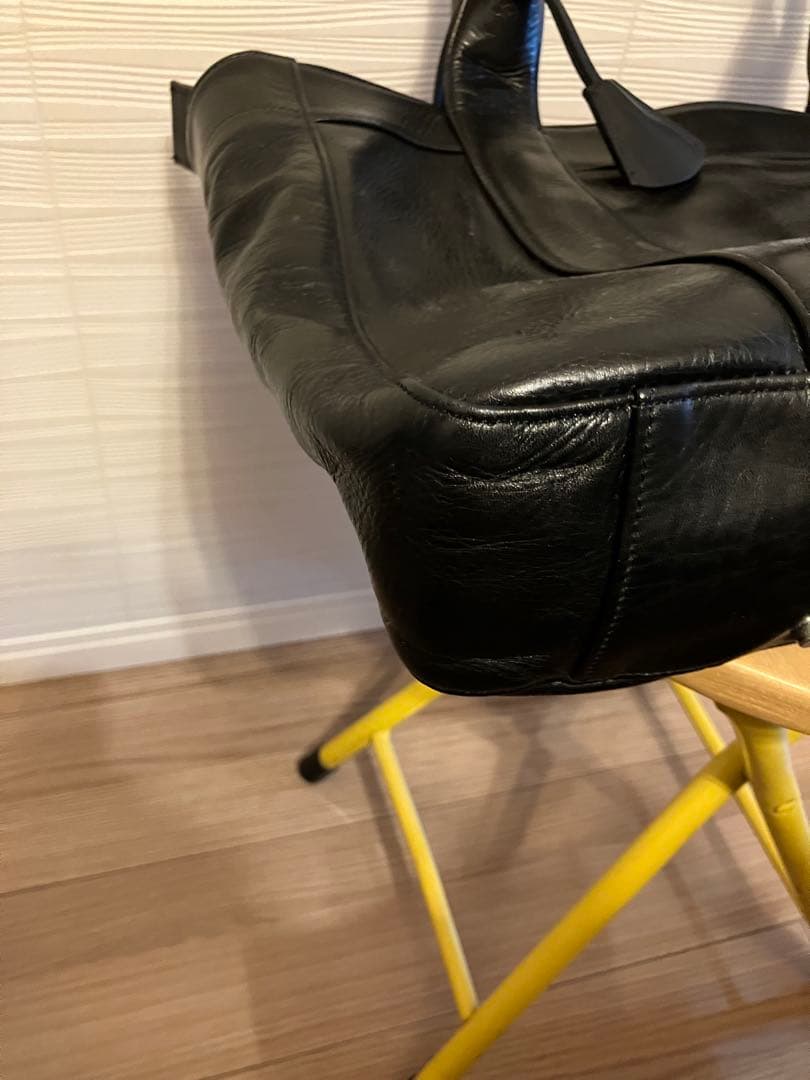 【値下】aniary　アニアリ　レザー　トートバッグ　A4可　ブラック　ビジネス