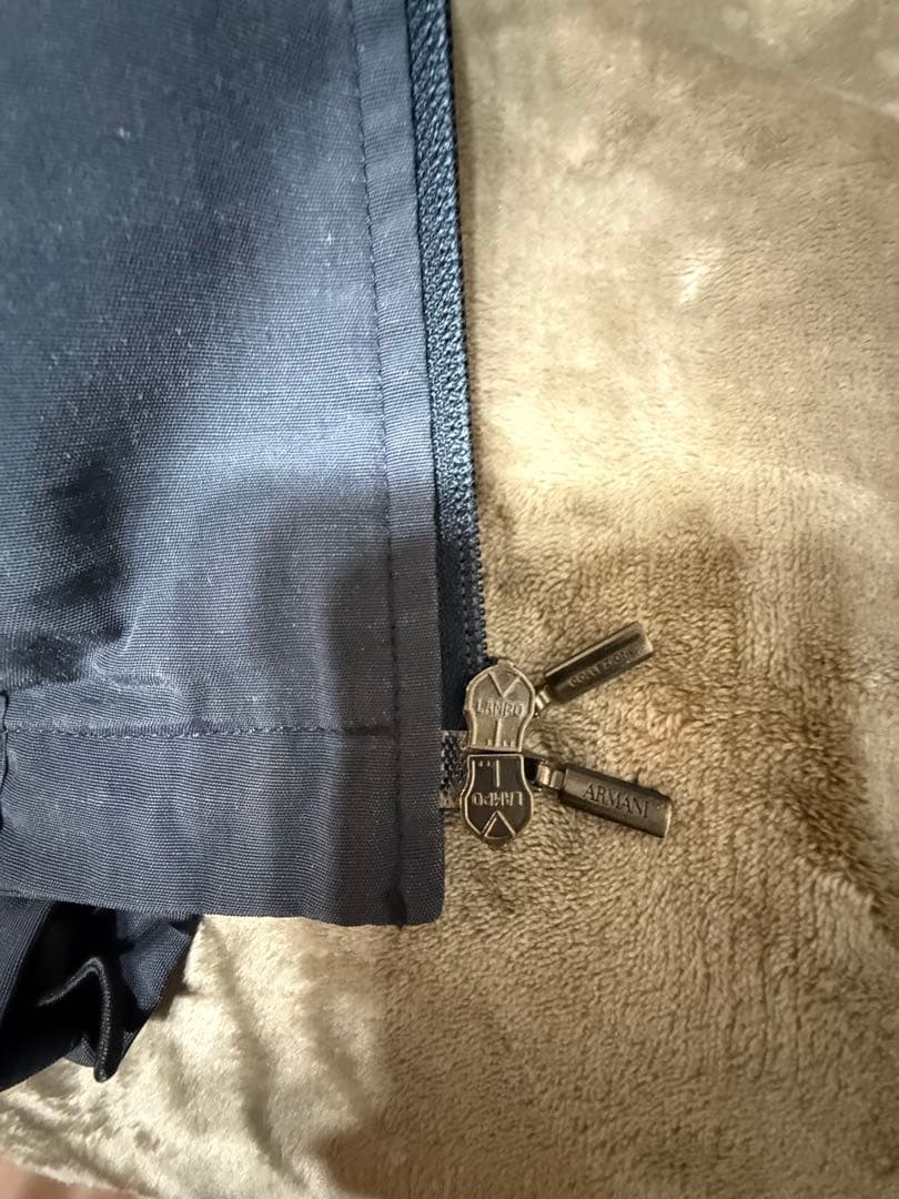 アルマーニコレッツォーニ　コットンナイロンジャケット　グレー系