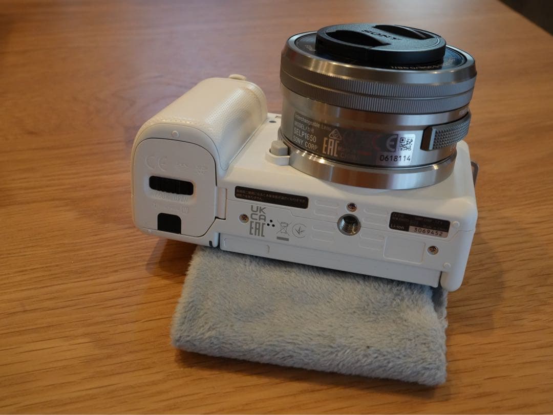 【セット】SONY ZV-E10L レンズキット、グリップ、バッテリー付