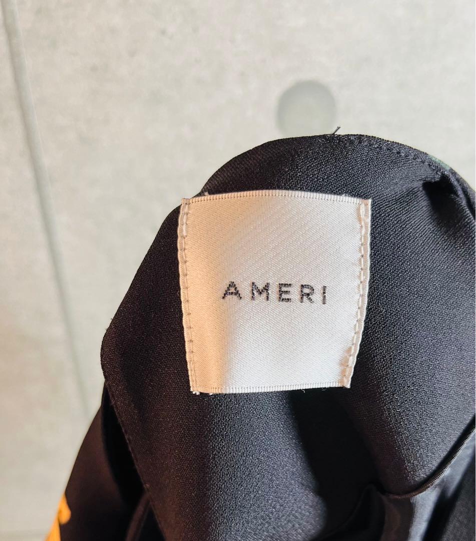 希少 即完売 AMERI アメリ ビンテージ　アマンダ花柄トップス