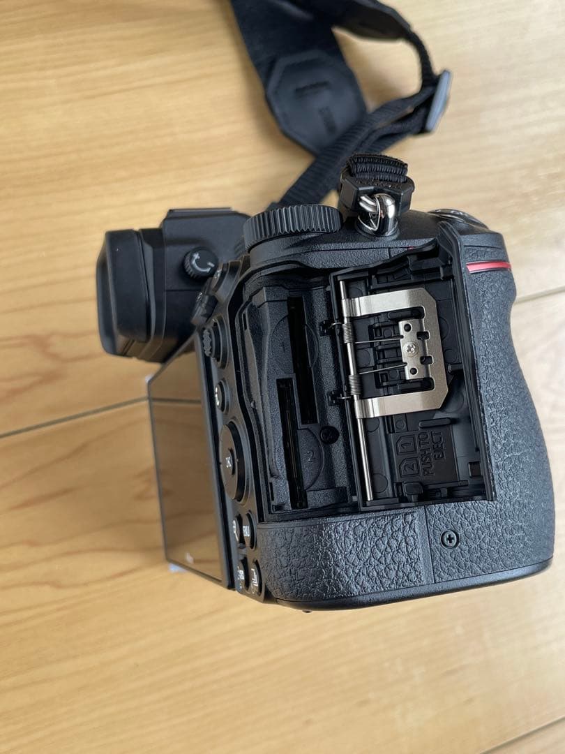 Nikon Z 5 フルサイズミラーレス一眼カメラボディ