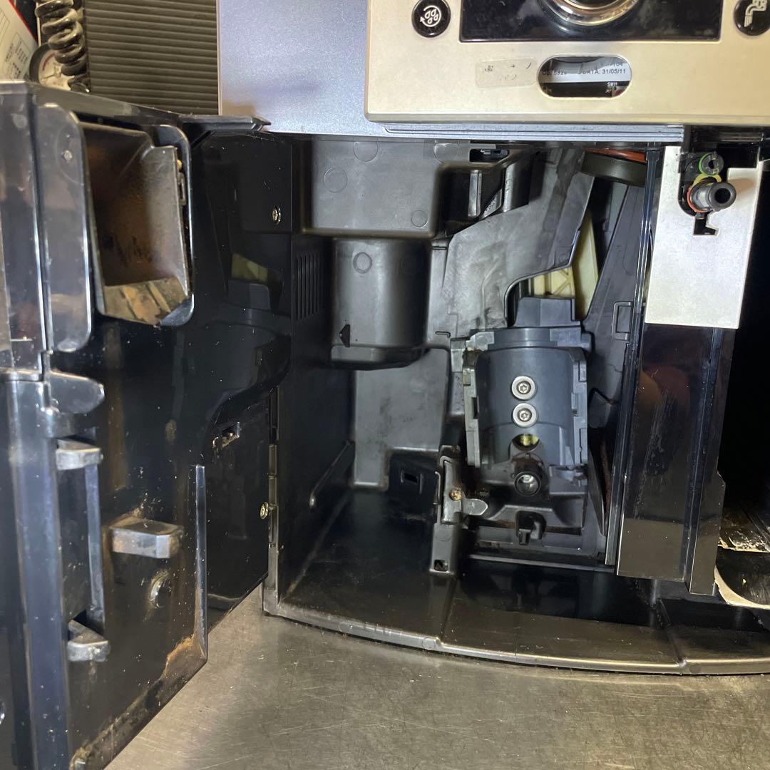 k*a様 デロンギ エスプレッソマシン ペルフェクタ カプチーノ ESAM550