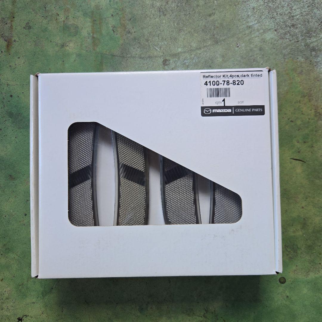 Mazda リフレクターキット 4100-78-820