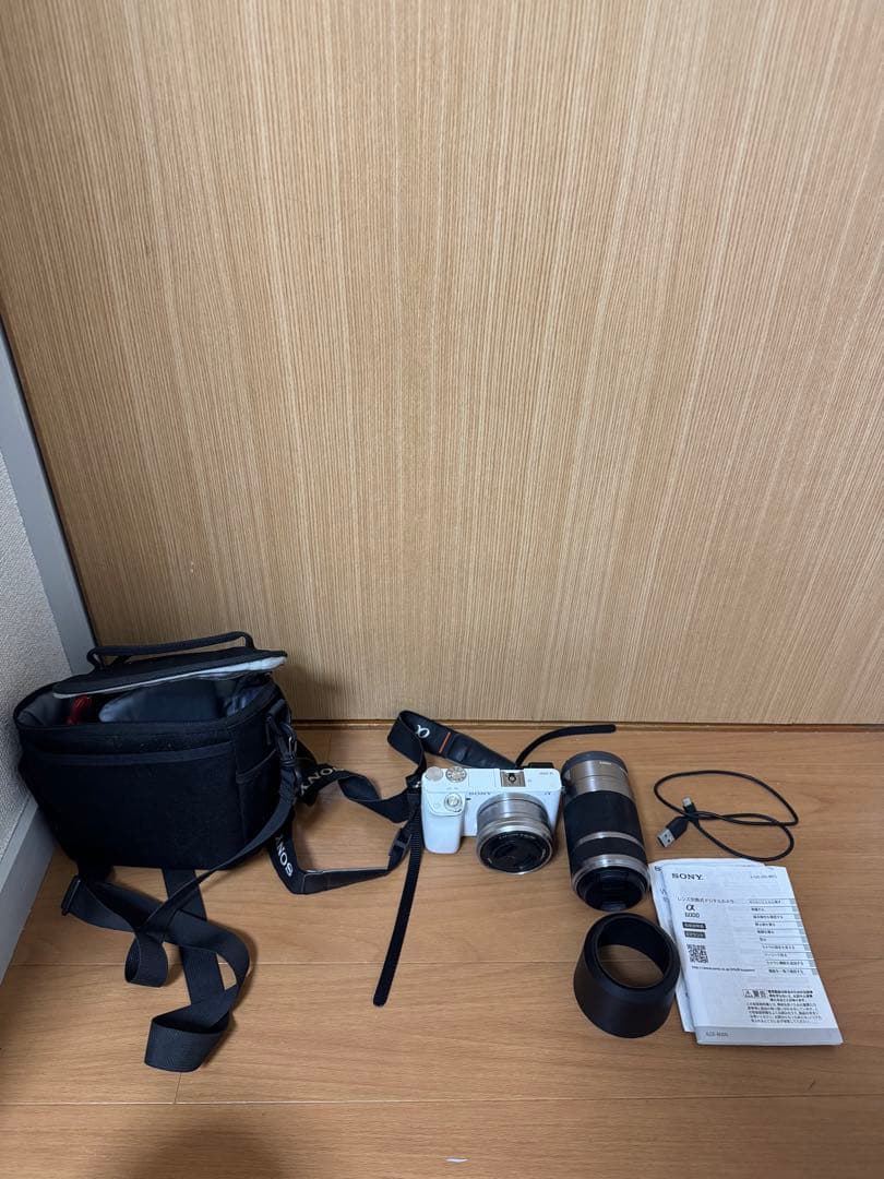 SONY ソニー　α6000 ダブルズームレンズキット カメラILCE-6000
