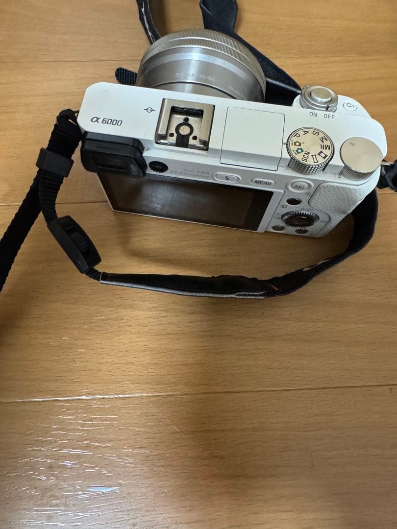 SONY ソニー　α6000 ダブルズームレンズキット カメラILCE-6000