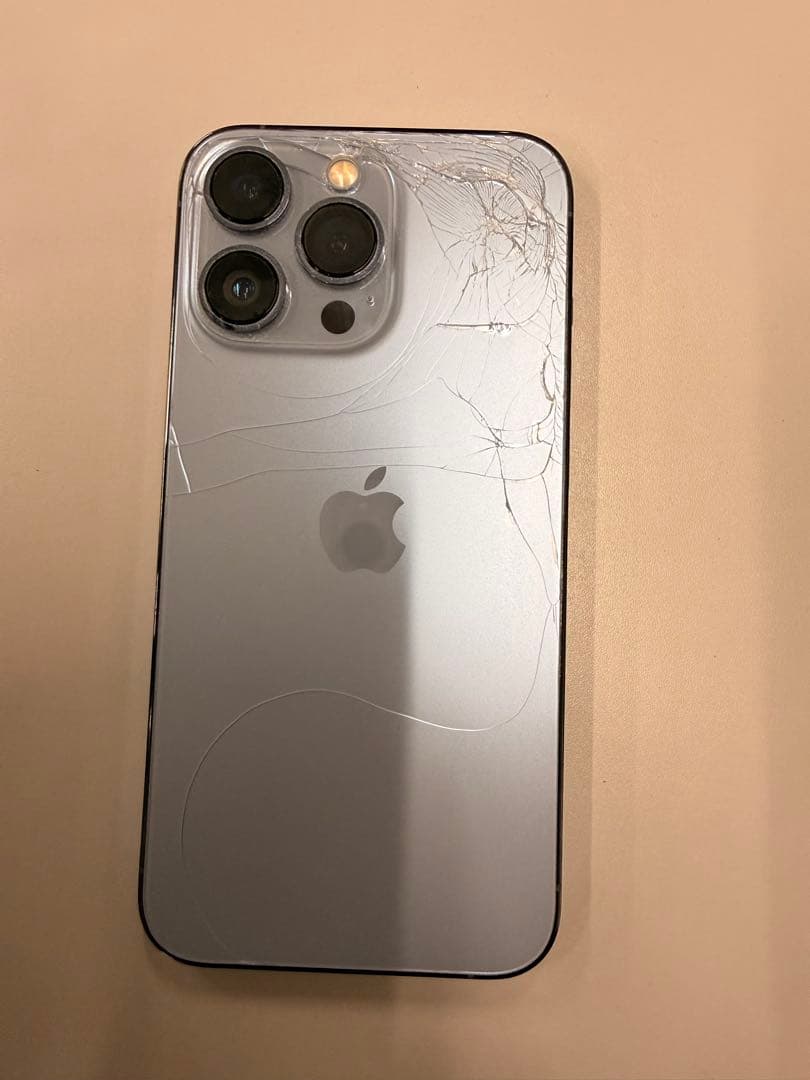 iPhone 13pro シエラブルー 128 背面割れあり