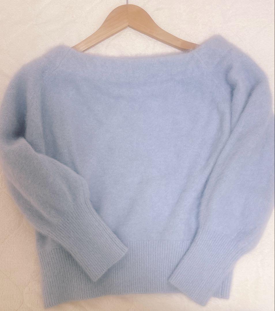 【美品】ラブティックボンボン　ヘアリーウールカシミア混オフショルニット