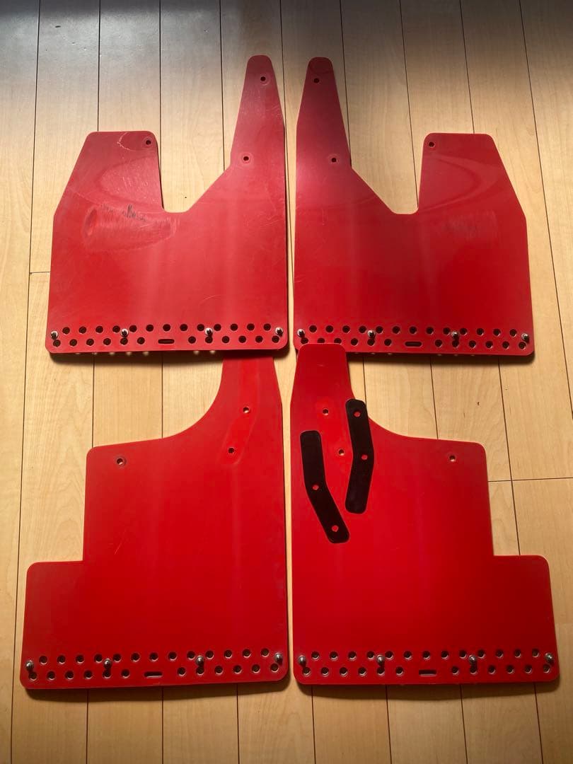 ハイラックス　GUN125用ＧＲマッドフラップ (レッド) 泥除け マッドガード