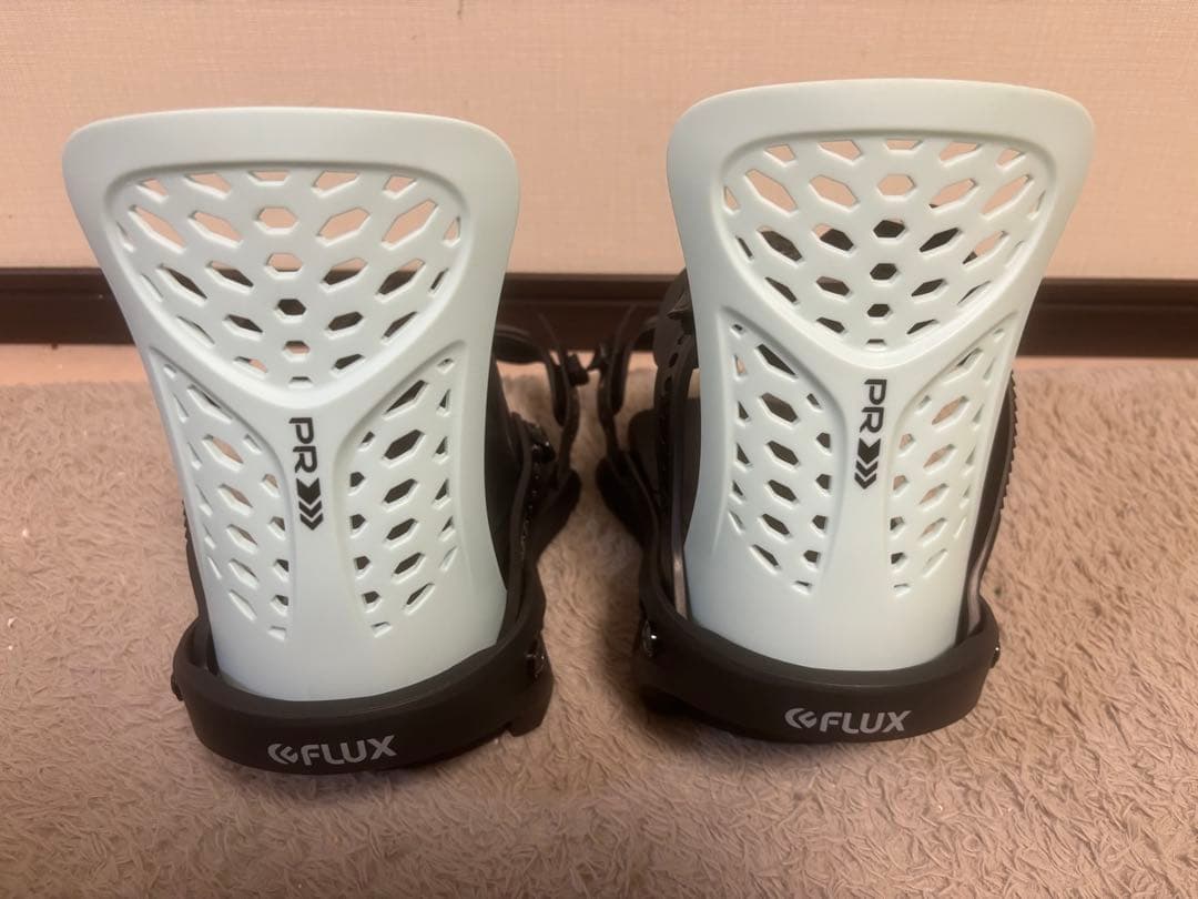 Flux PR 23-24 ブラック/ブルー　Mサイズ　人気カラー