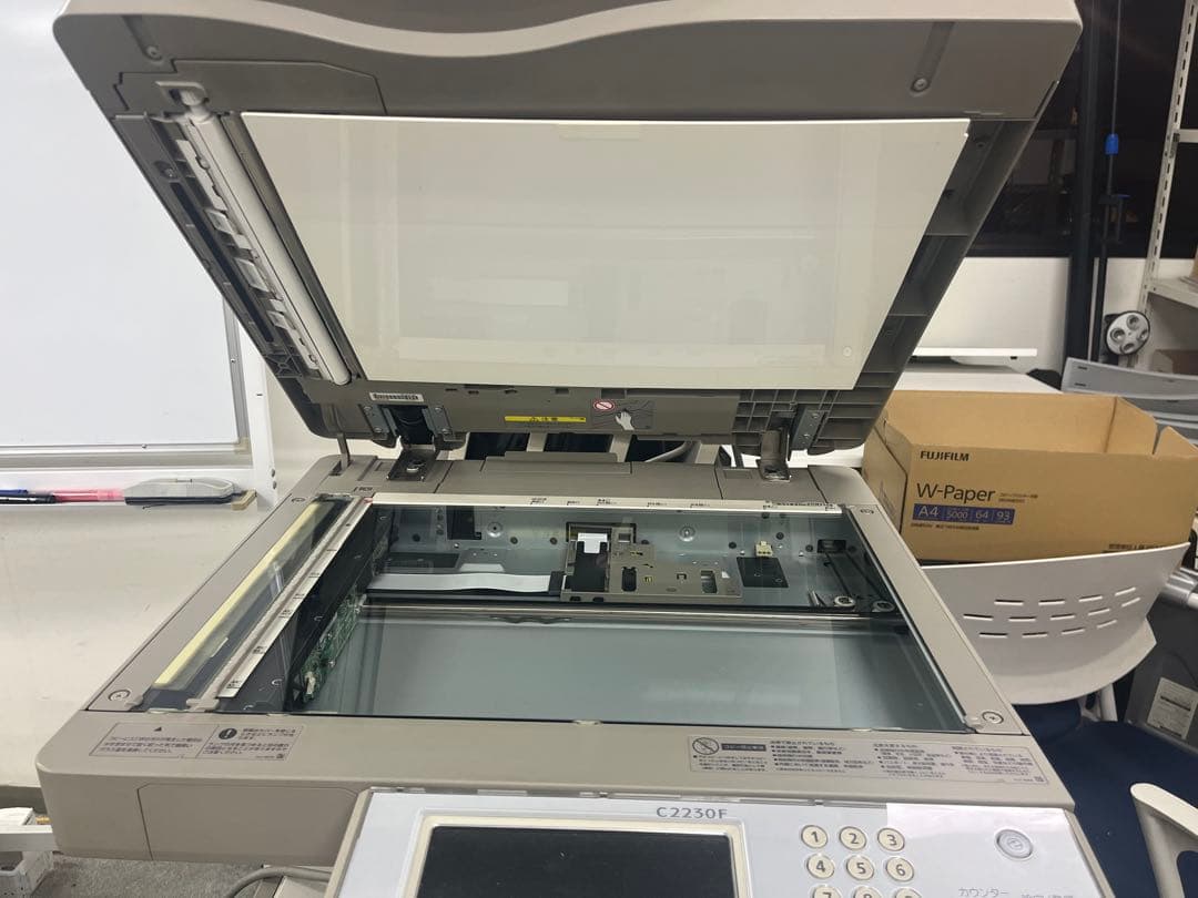 Canon 複合機IR-ADV C2230F+未使用トナー11本