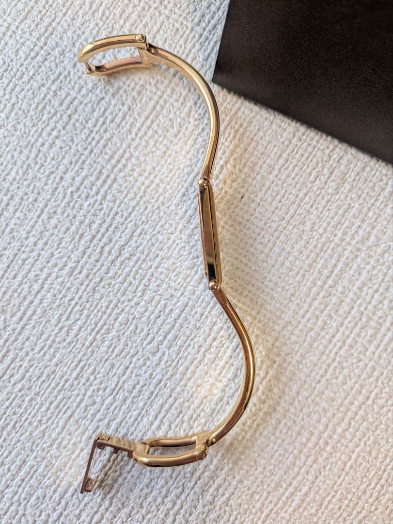 GUCCI ピンク文字盤 ゴールド