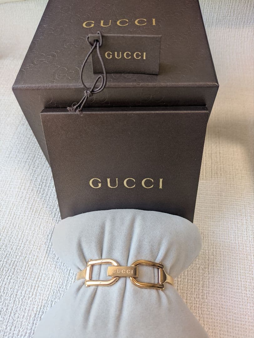 GUCCI ピンク文字盤 ゴールド