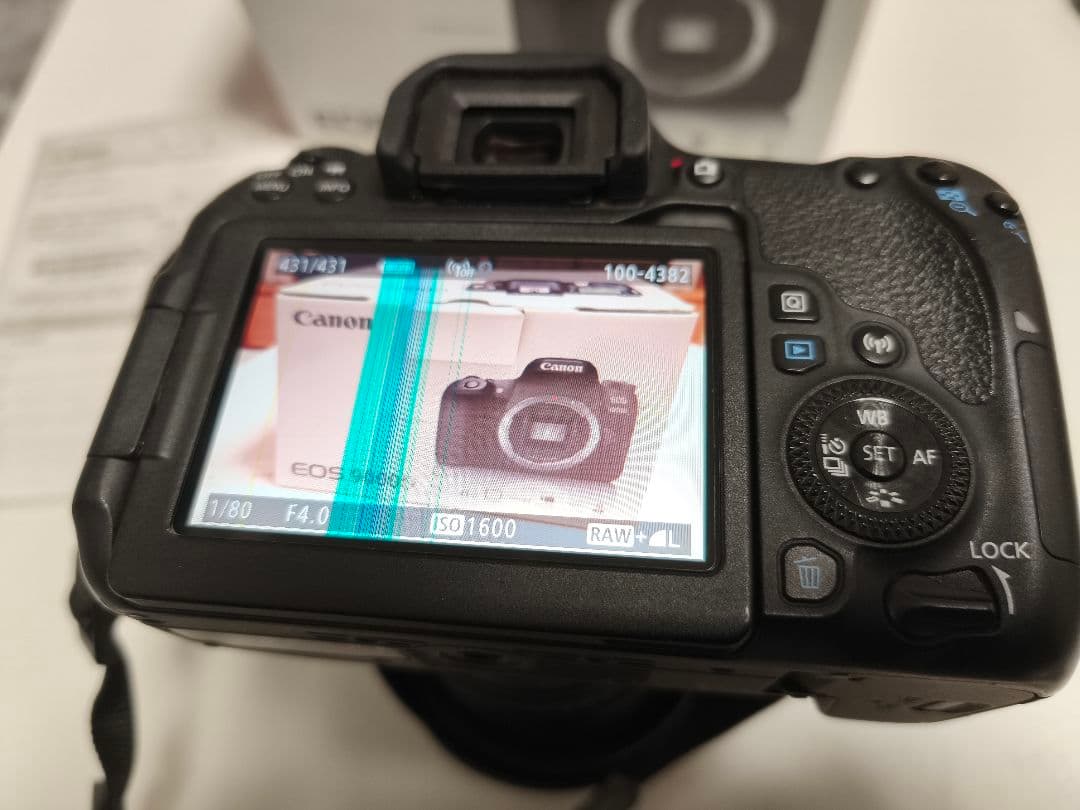 Canon EOS 9000D バッテリー付き