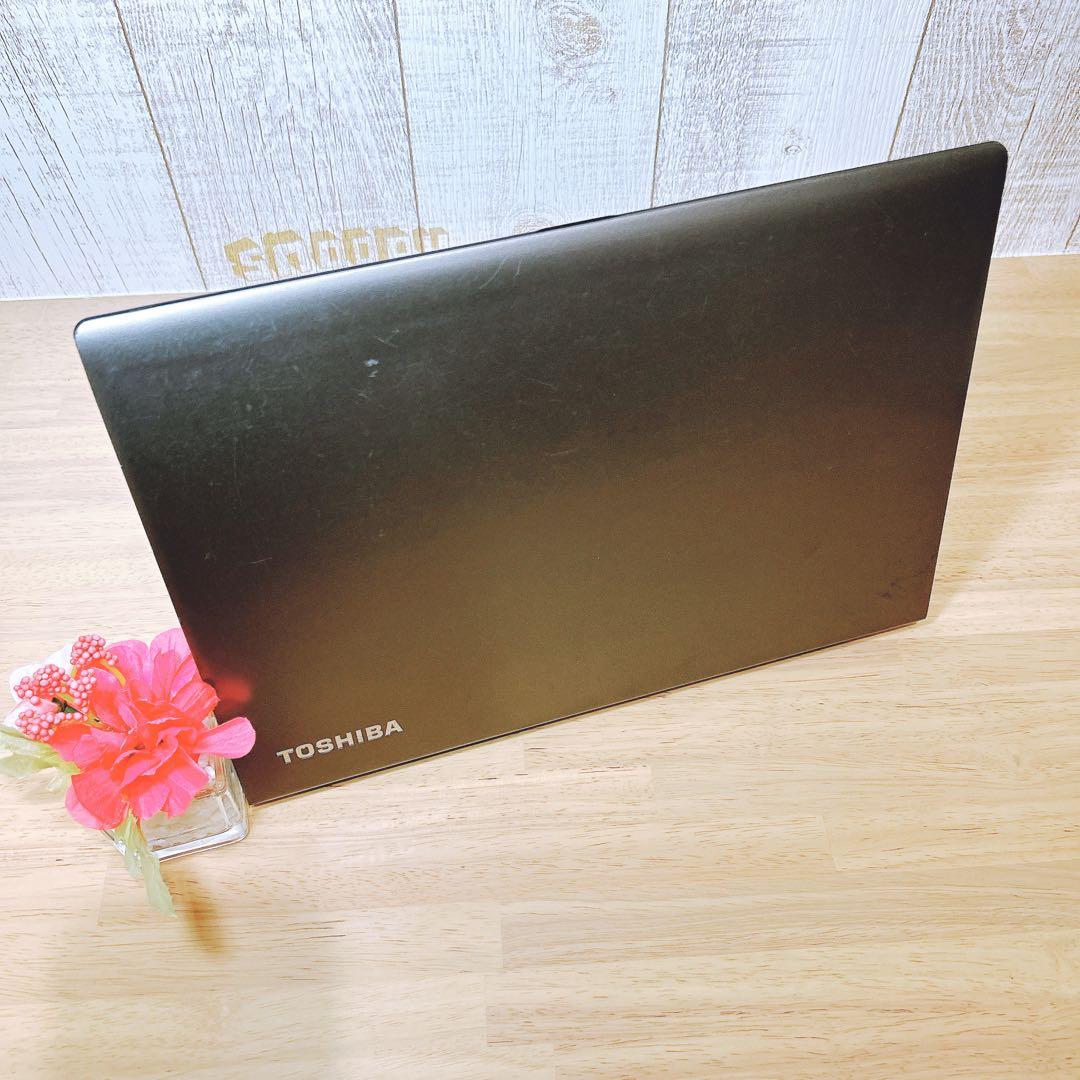 136 美品 ノートパソコン カメラ付き Windows11 東芝 設定済み