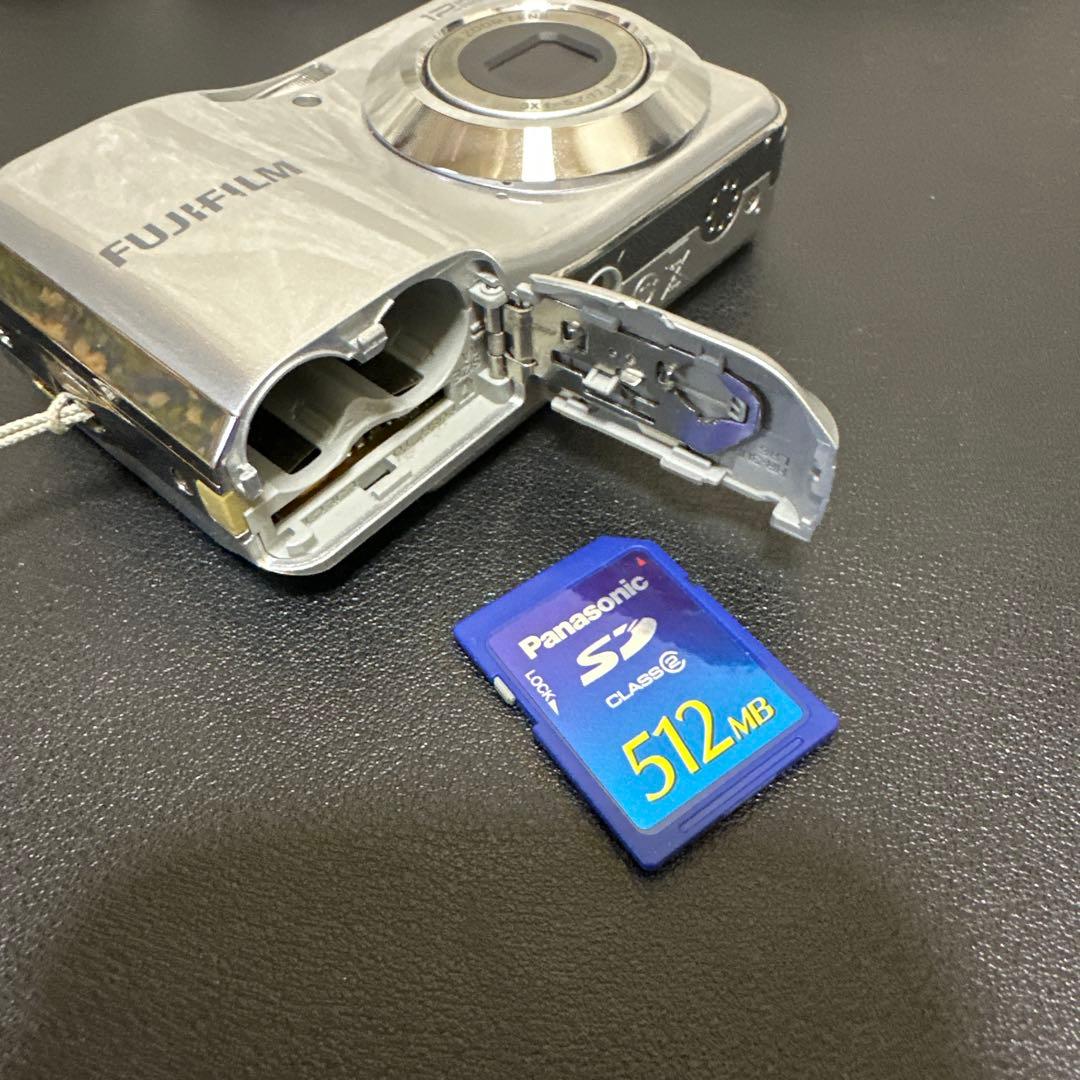 FUJIFILM FINEPIX AV100 動作品　電池式　SDカード付き