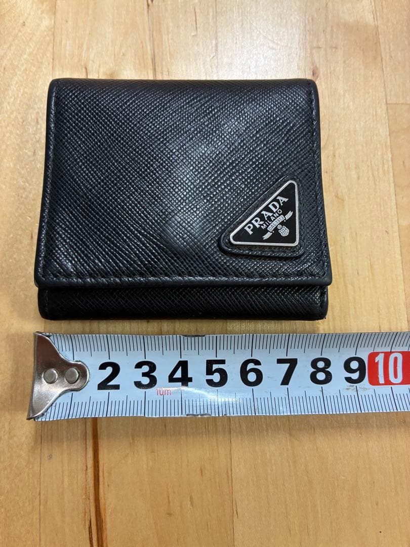 PRADA サフィアーノレザー ケース ブラック　三角ロゴ