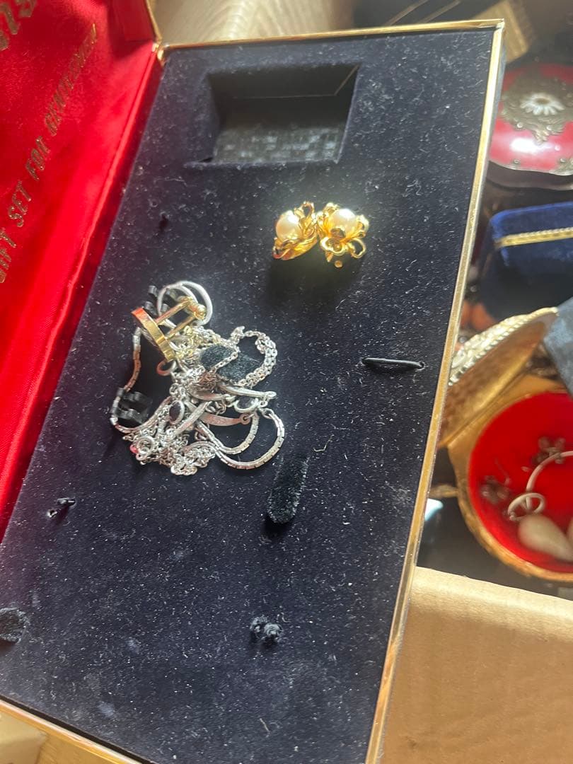 ワ*ン様 ジュエリーセット ジュエリーの詰め合わせセット（8.1kg）箱付き ア