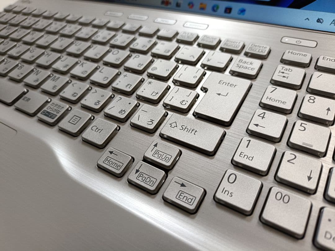 2024年 富士通 Windows11 15.6型 ノートパソコン SSD 37