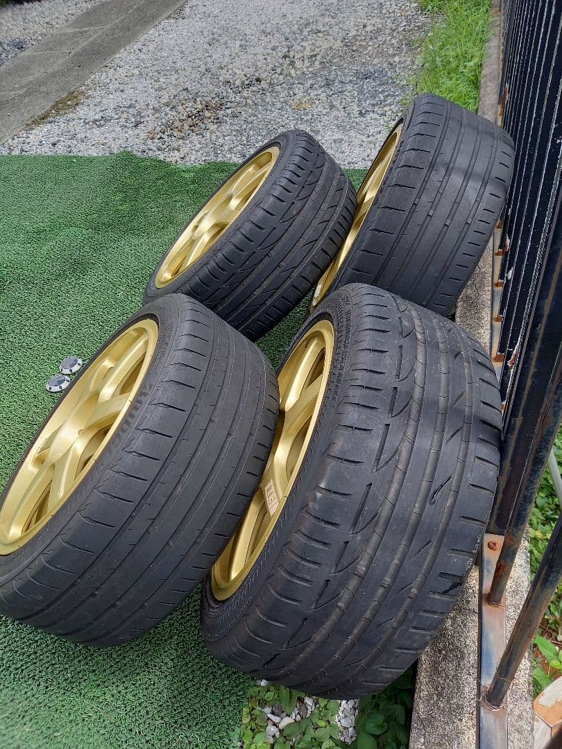 ヨコハマADVANレーシング17インチ ゴールドホイール 4本セット