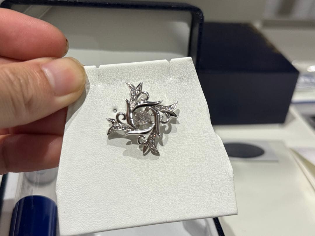 フ*ー様 クロスフォー　ピンブローチ　ピンバッジ　ブローチ　SV925 シルバー