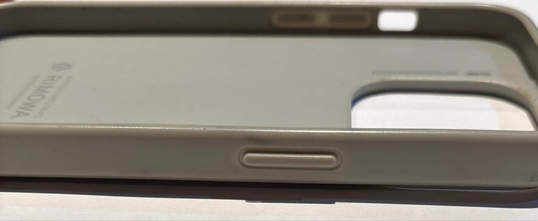 ［正規品］RIMOWA ケース iPhone15pro シルバー