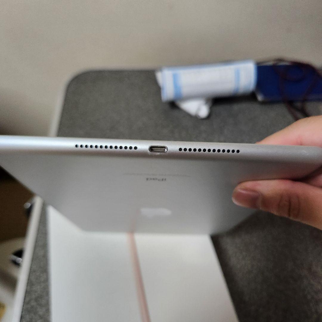 Apple iPad 第６世代 128GB バッテリー容量86%