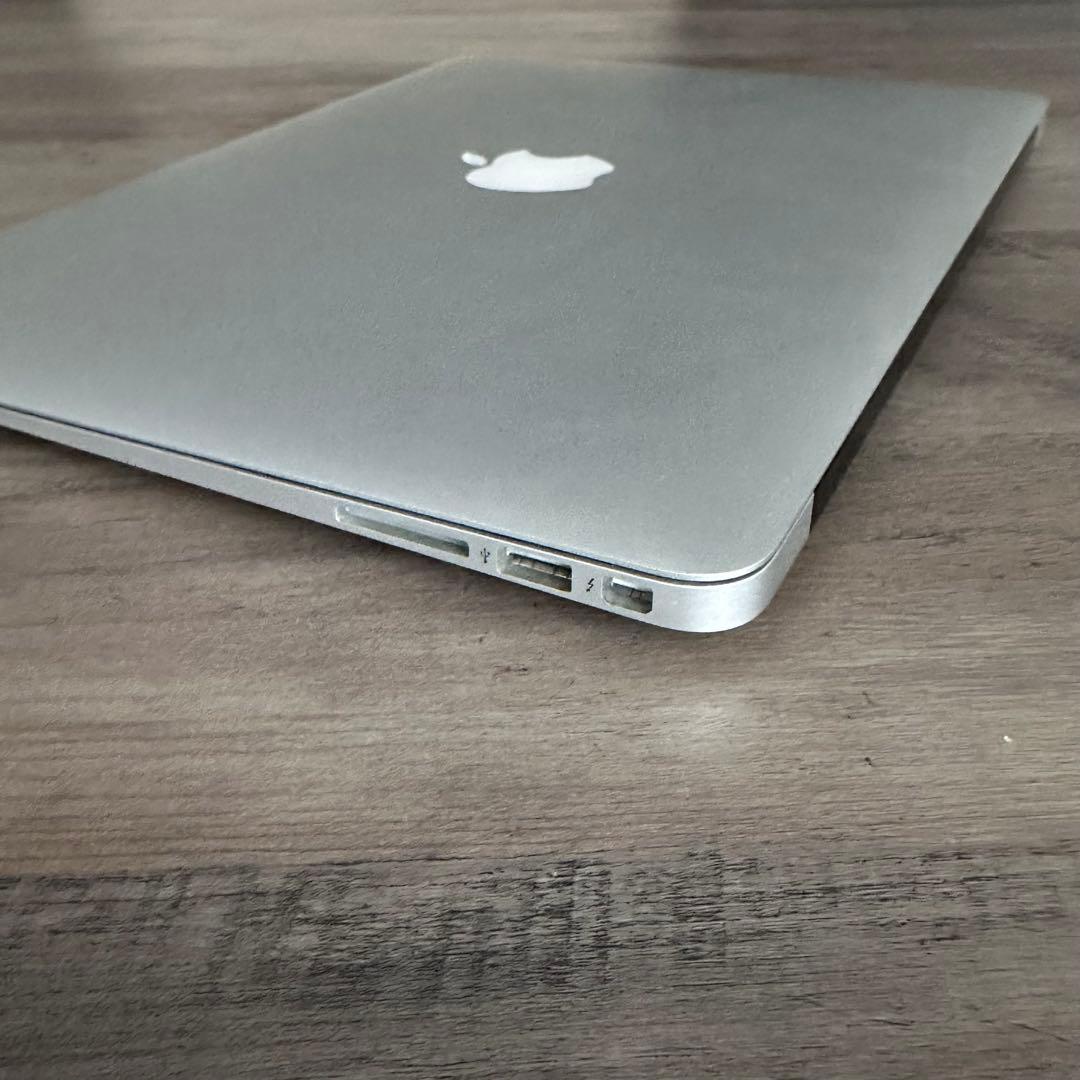 動作OK MacBook Air 13 2015 i5 8GB 128GB