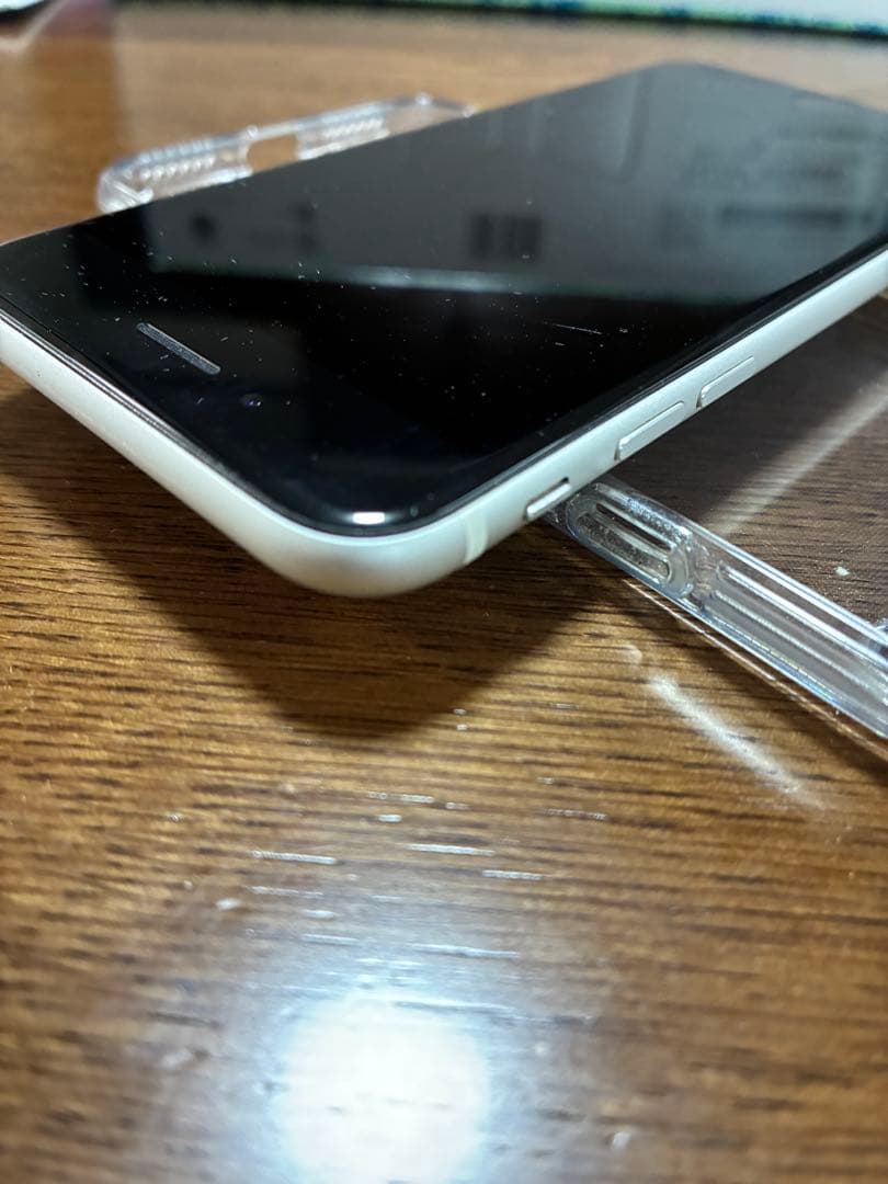 Apple iPhone SE (第2世代) 128GB ホワイト