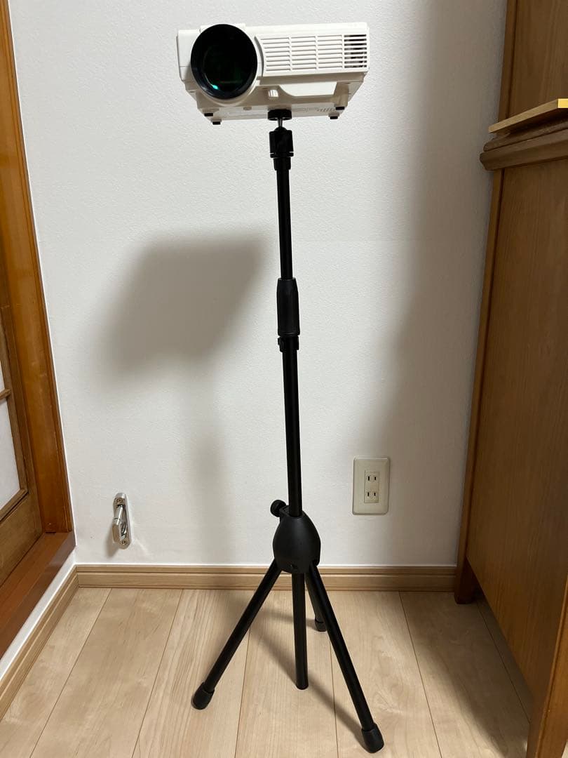 DR.J ミニプロジェクター 三脚付 ホームシアター ホワイトhi-04 箱無し