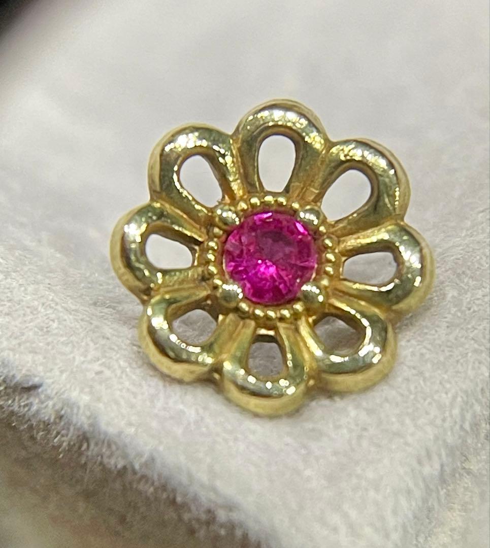 18K金の花デザイン ルビー宝石 ピンブローチ K18YG Gold ゴールド