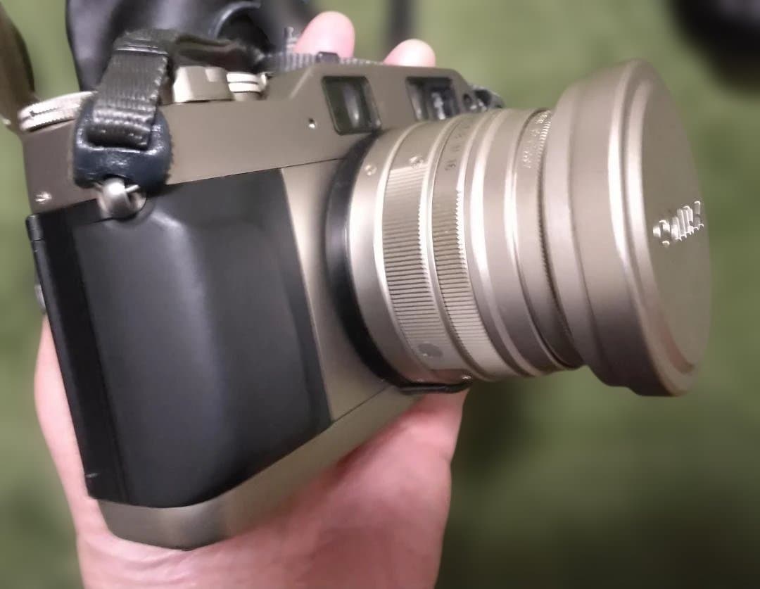 ル*カ様 CONTAX G1本体,レンズ2本,純正フラッシュ,汎用ケース付き