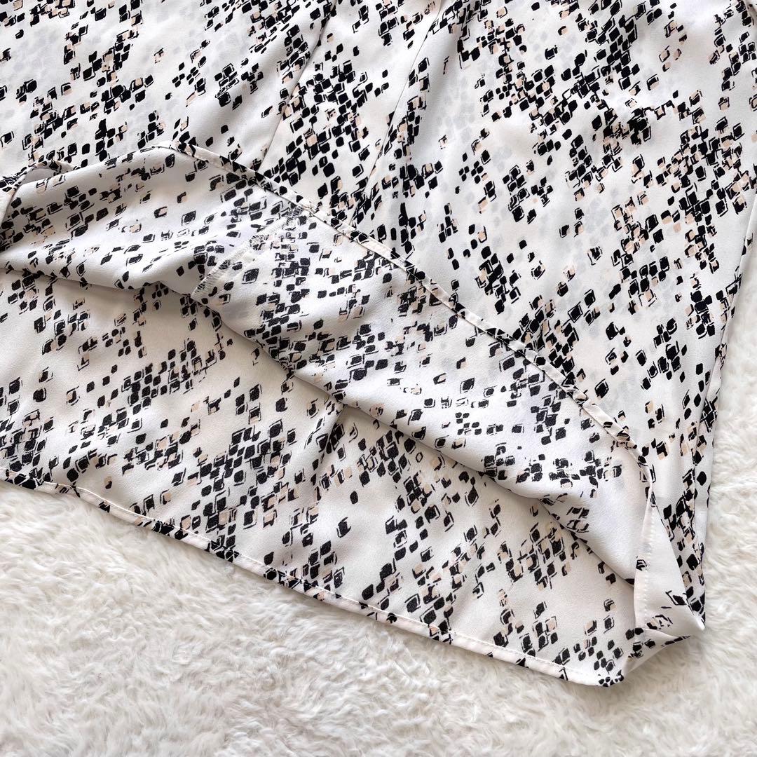 美品 ピンキーアンドダイアン◆アブストラクトプリントブラウス エクリュ 38