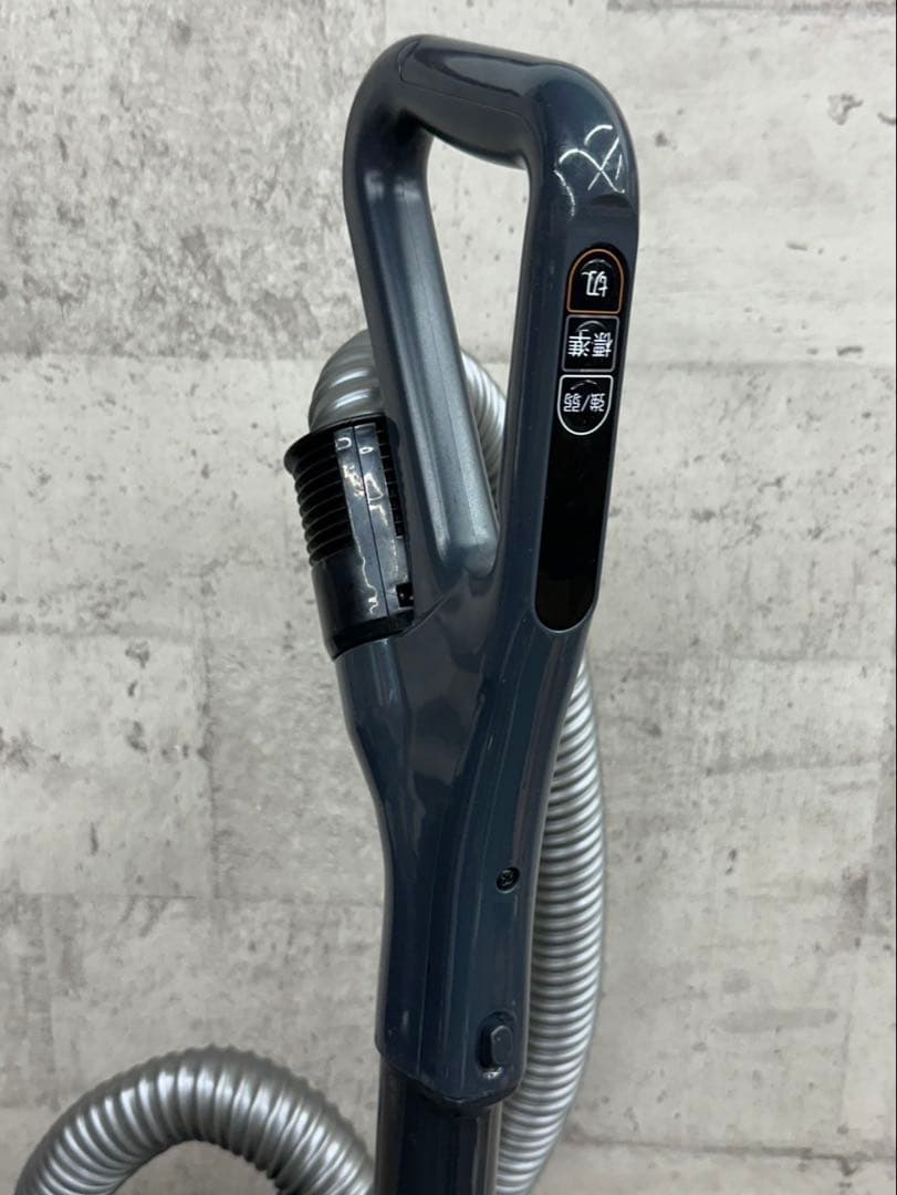 2022年製　東芝　掃除機　VC-CF21A-W ホワイト　中古　動作OK 本体