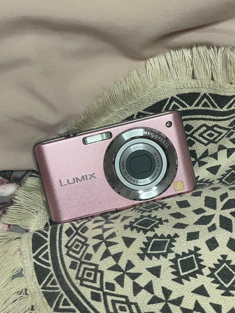 LUMIX コンパクトデジタルカメラピンク