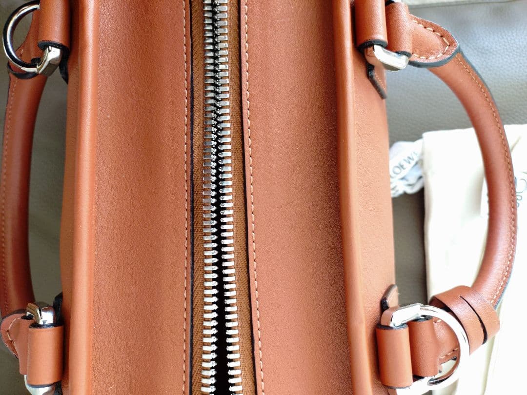 LOEWE ロエベ アマソナ28 ハンドバッグ キャメル