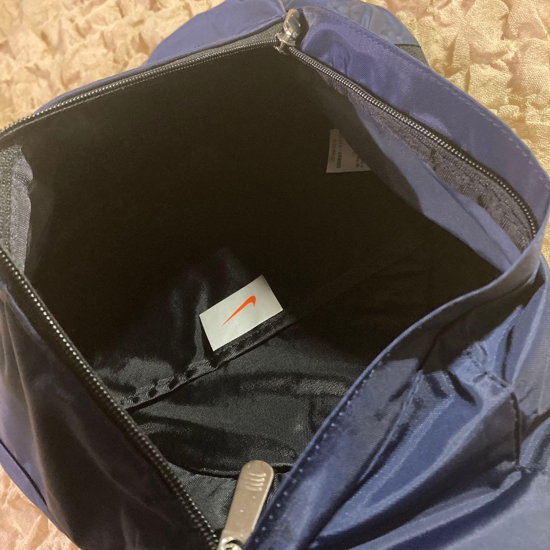 【新品】NIKE ボディバッグ　スリングバッグ　ネイビー