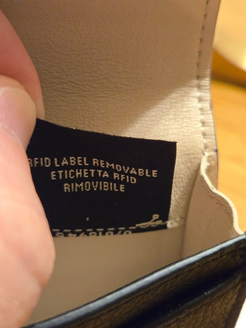 【極美品】 FENDI 名刺入れ カードケース 8M0425