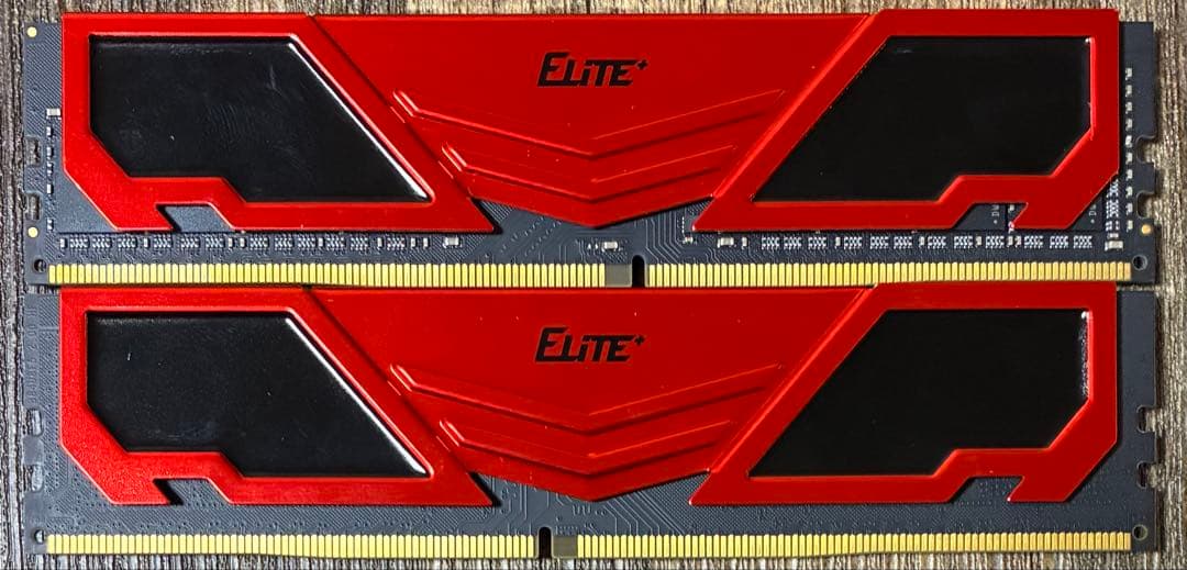 【中古】DDR4-3200 32GB(16GB×2枚) Team