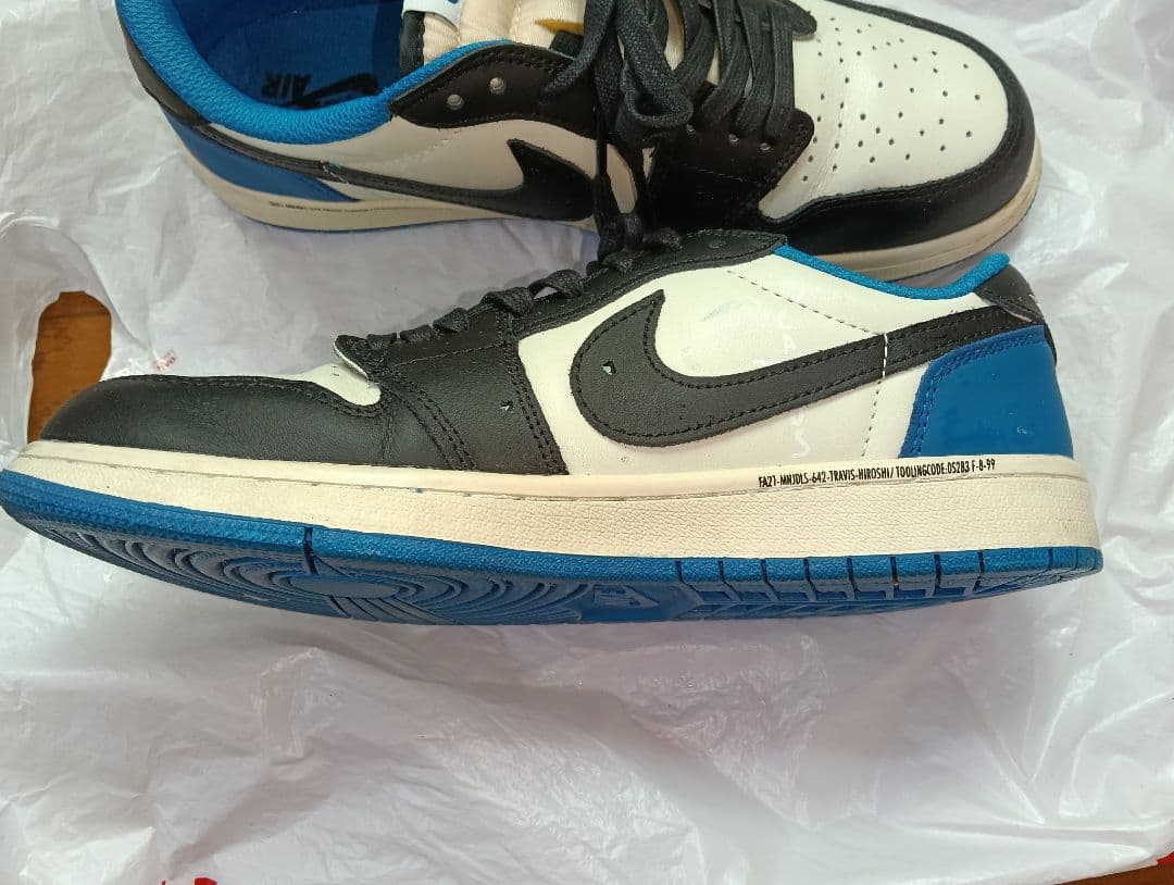 だ*い様 NIKE Air Jordan 1 ホワイト/ブラック/ブルー