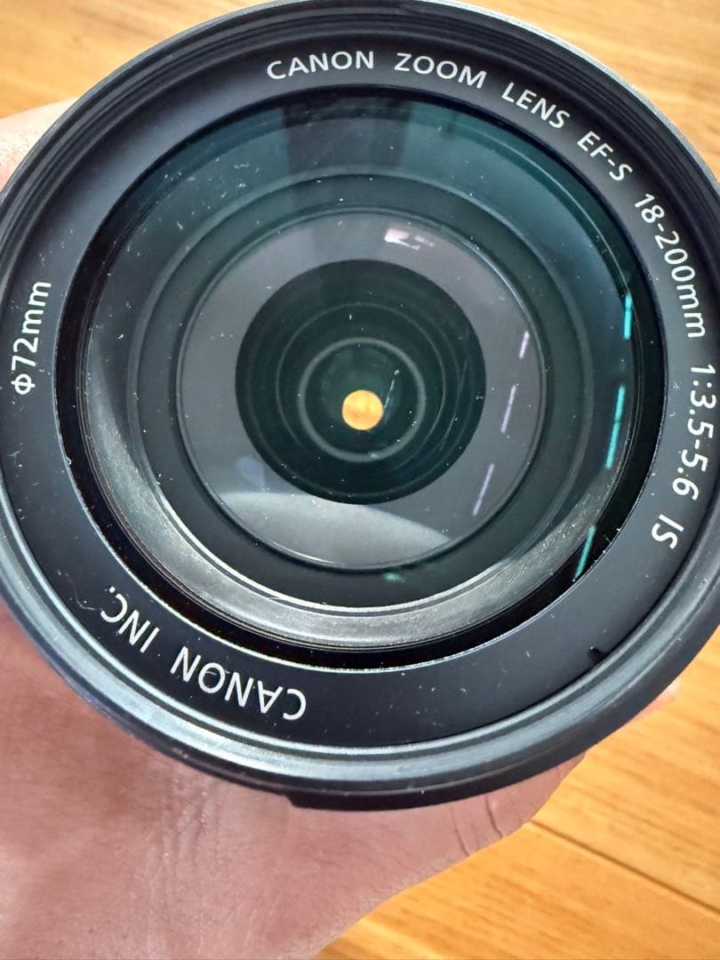 Canon EF-S 18-200mm ズームレンズ　中古品