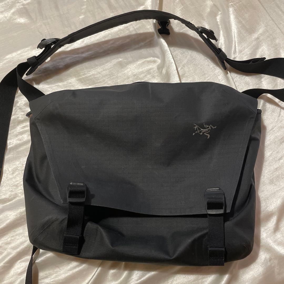 アークテリクス　グランヴィル 10 クーリエ バッグ