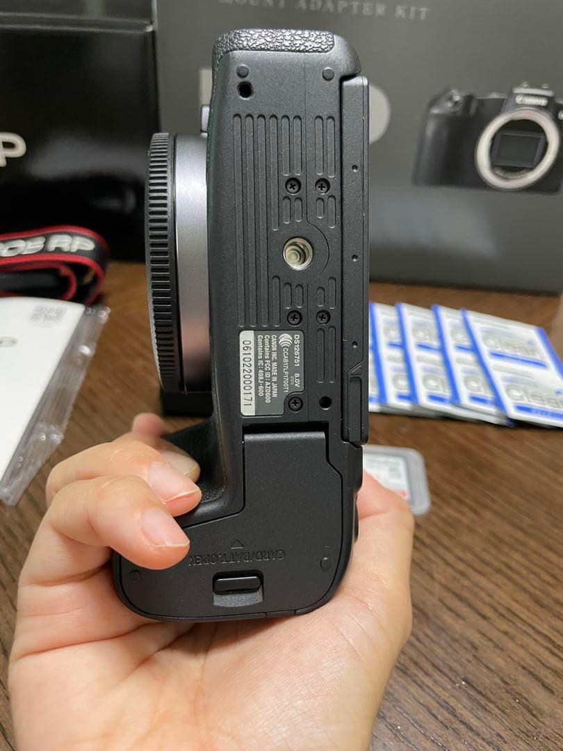 【美品】Canon EOS RP フルサイズミラーレス一眼カメラ 本体