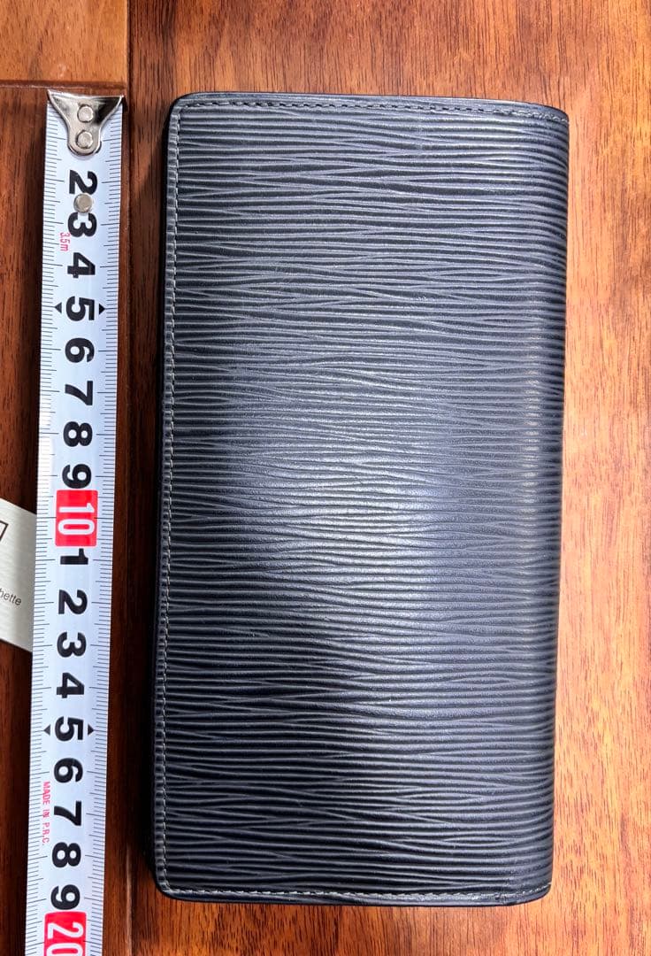 LOUIS VUITTON 長財布 エピ レザー　美品