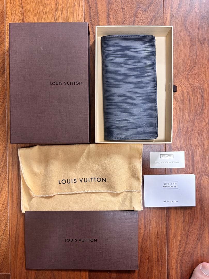 LOUIS VUITTON 長財布 エピ レザー　美品